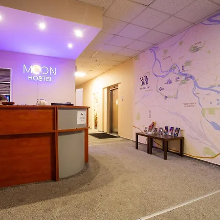 بيت شباب Moon