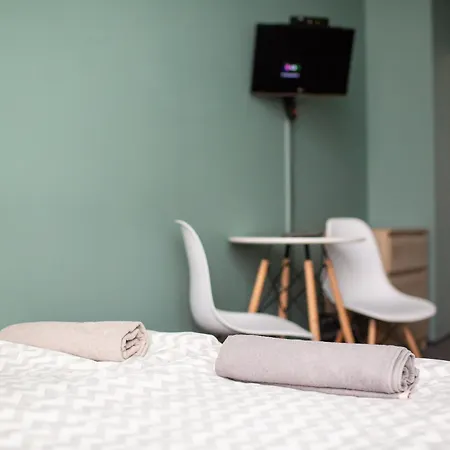 Moon * فروتسواف