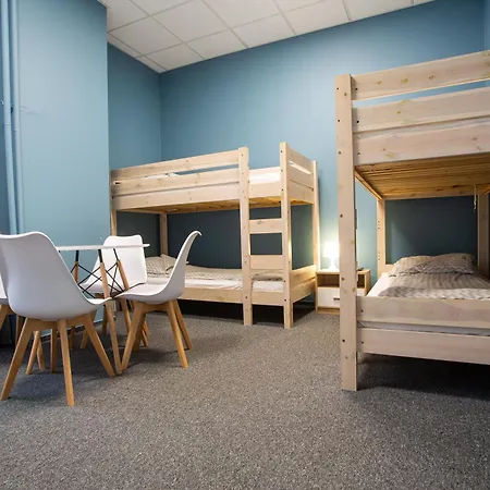 Moon فروتسواف