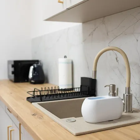 Moon * فروتسواف